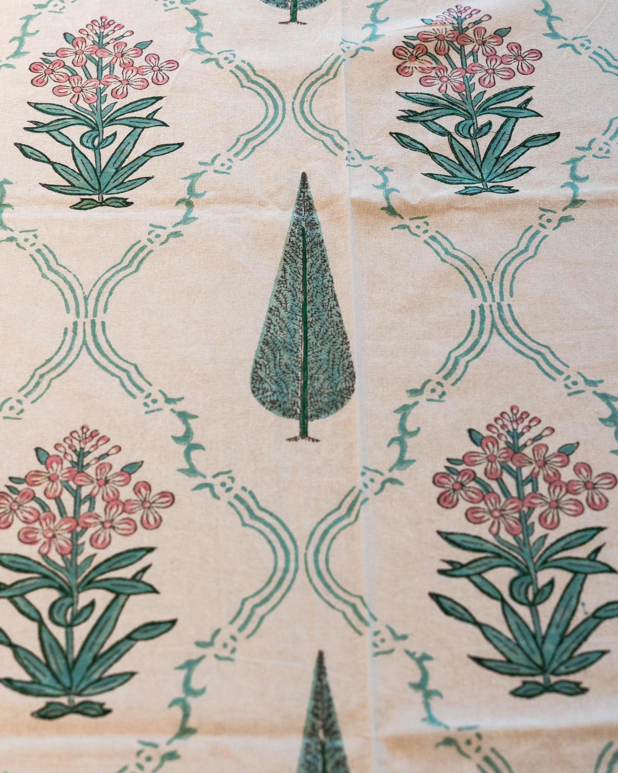 Palace Courtyard Table Cloth