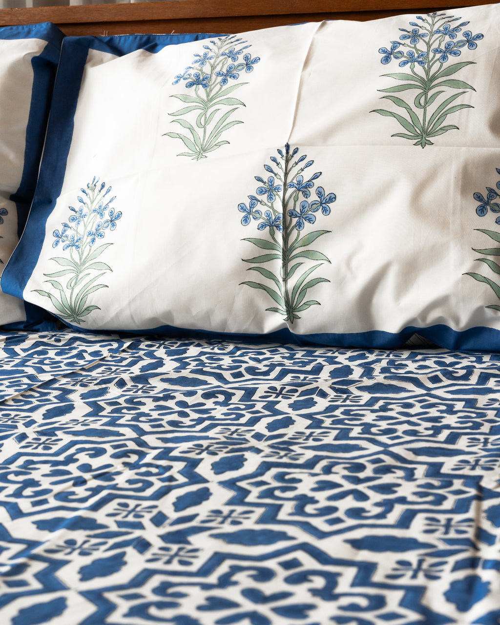 Neel Ocher – King Bedsheet
