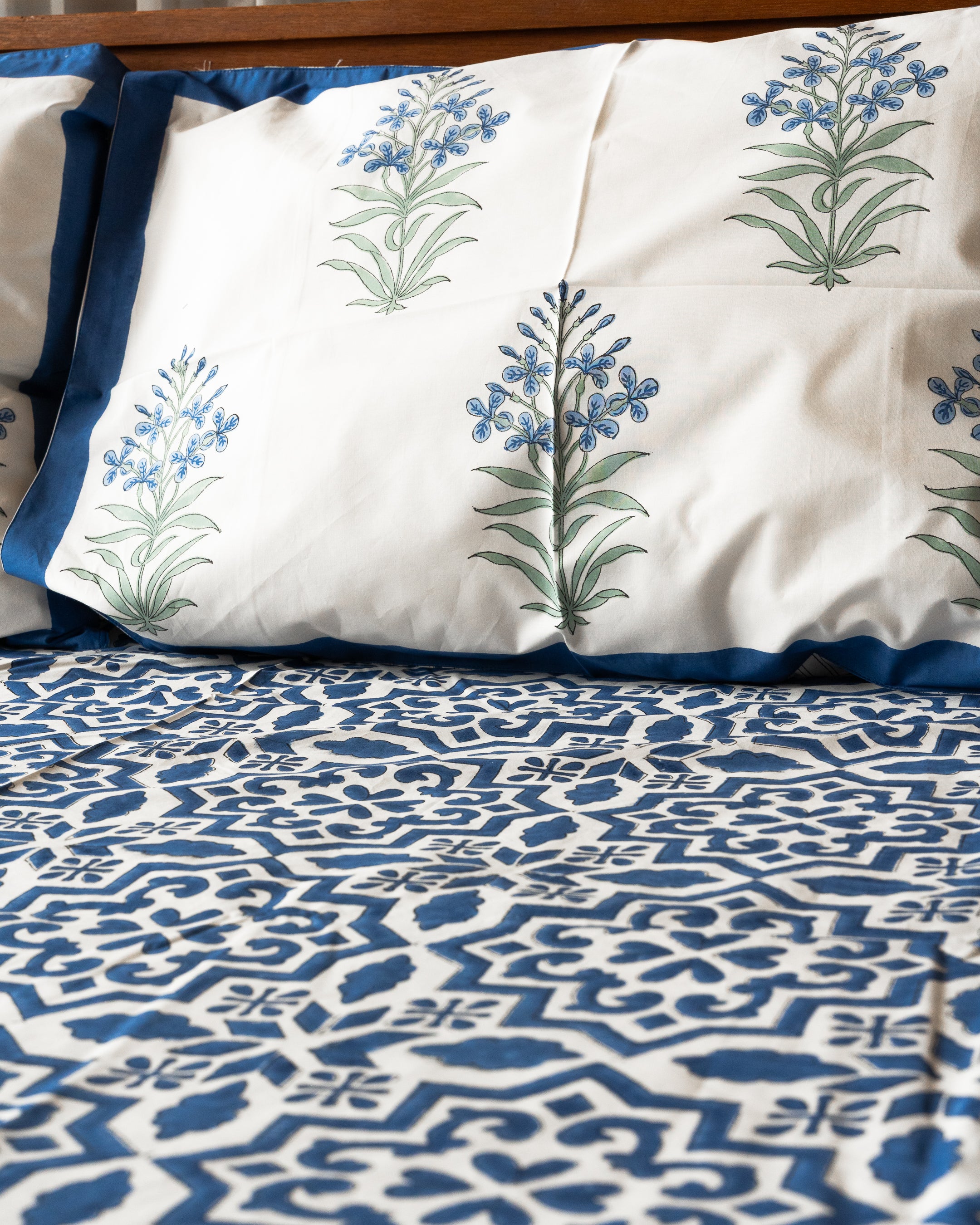 Neel Ocher – King Bedsheet