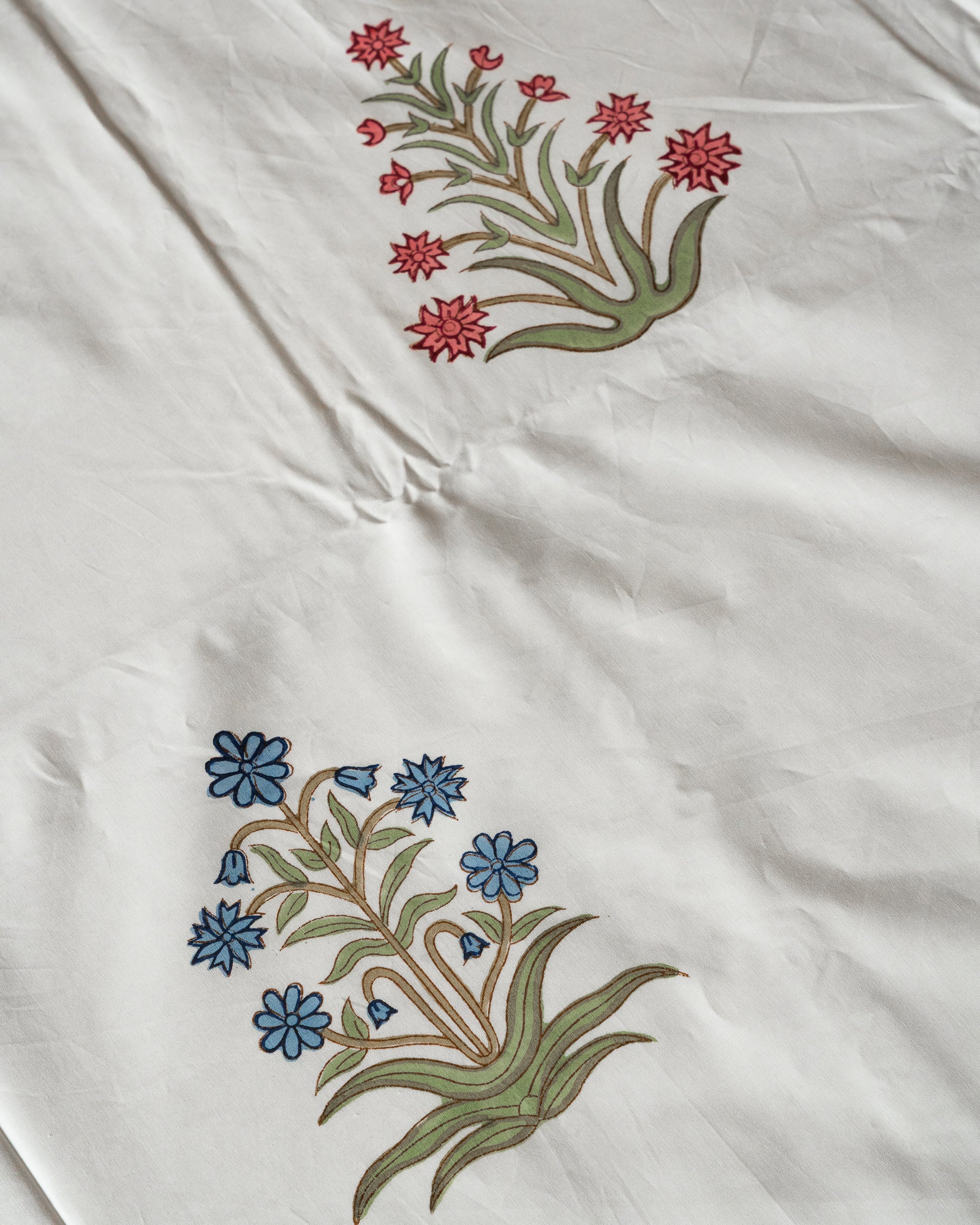 Ivory Indigo – King Bedsheet