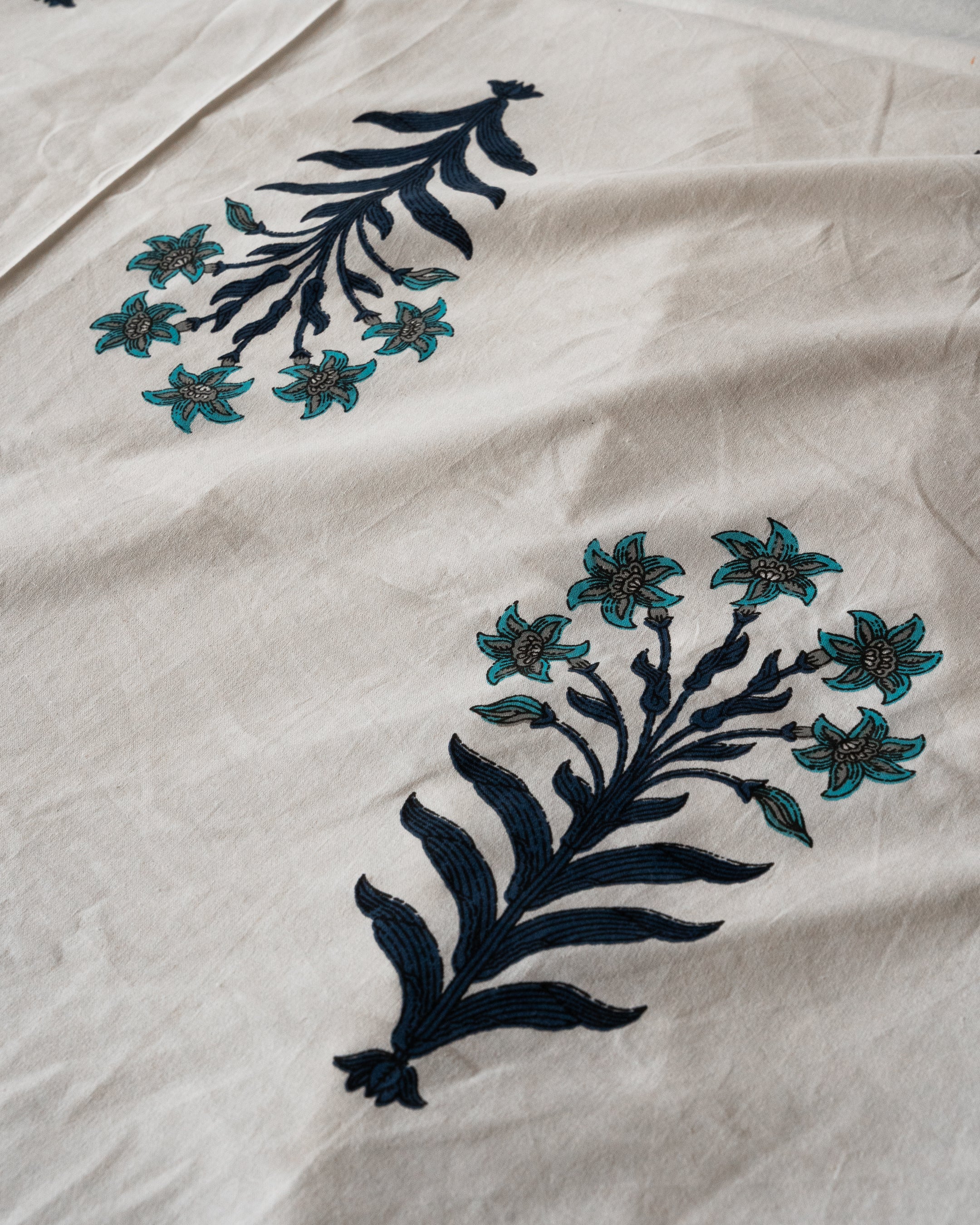Baarish Blue – Queen Bedsheet