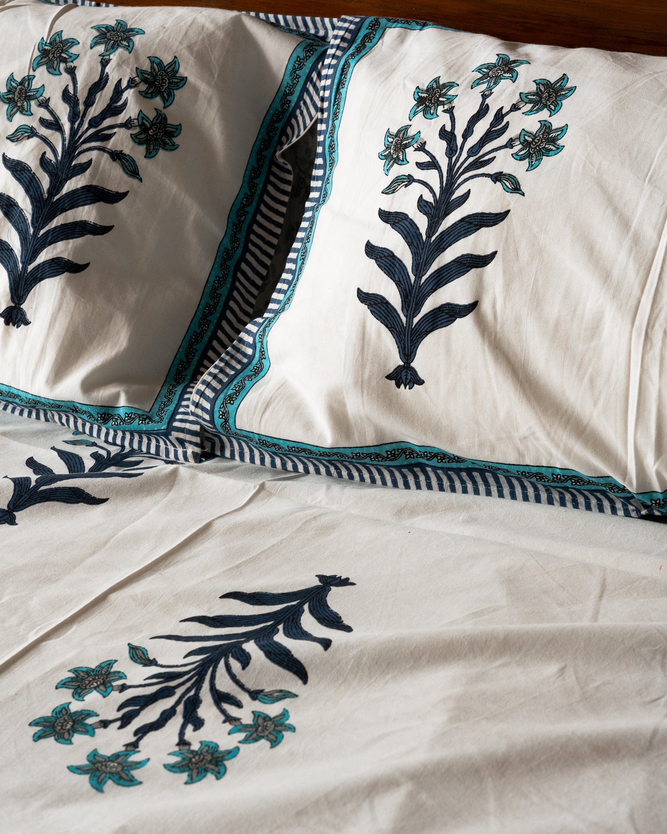 Baarish Blue – Queen Bedsheet